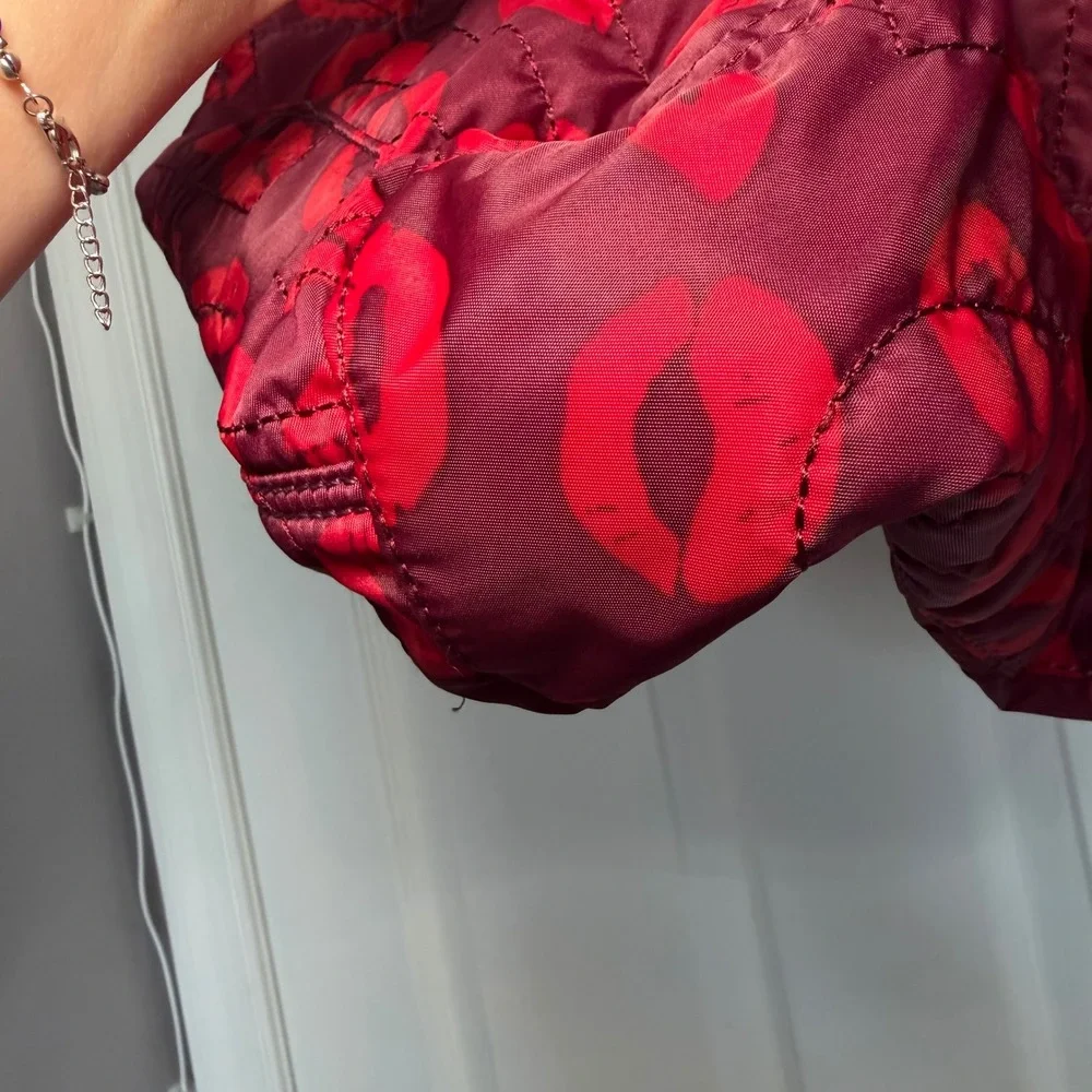 Marc by Marc Jacobs Pretty Nylon Quilted Lipstick Kiss Print Tote Bag Red